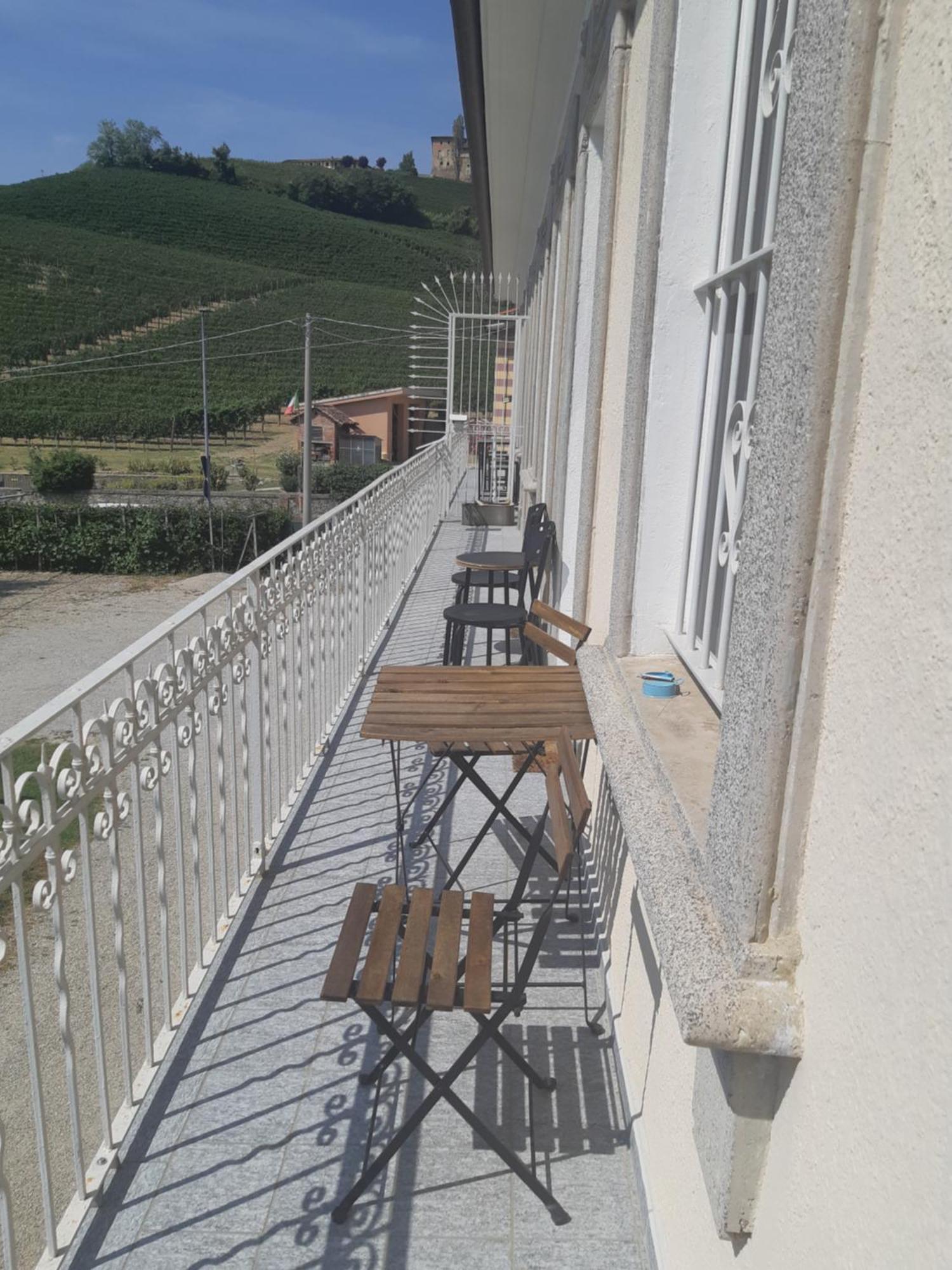 Ferienwohnung Dimora Palma Di Barolo Exterior foto